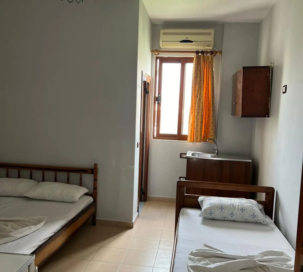 Begaj Rooms Durres Guest house